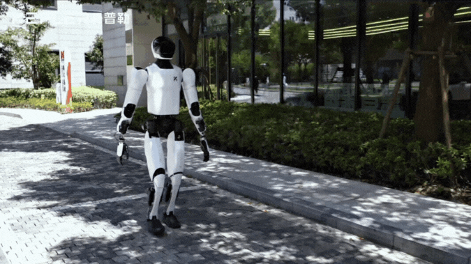 同款步態？這家中國人形機器人公司正面“硬剛”特斯拉！